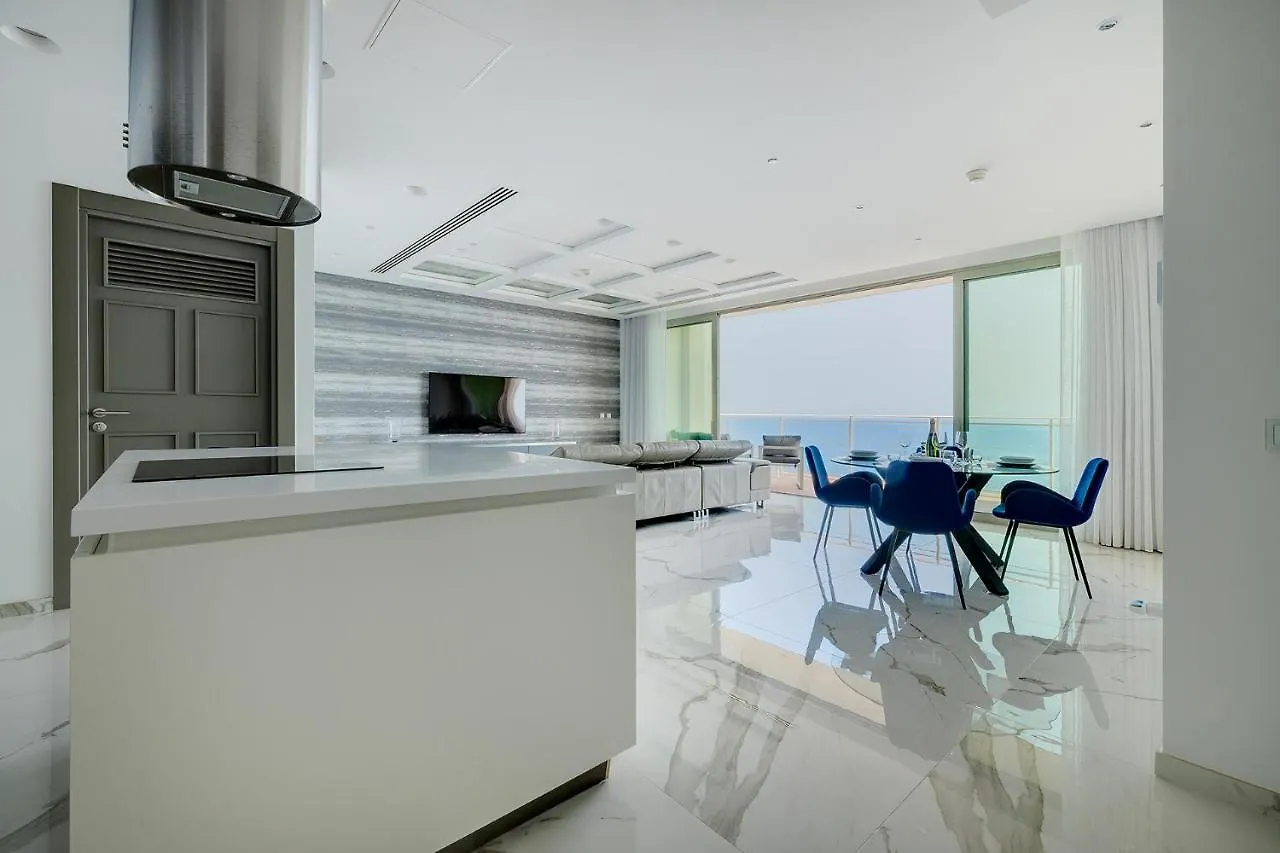 Super Luxury Apartment In Tigne Point, Amazing Sea Views Sliema