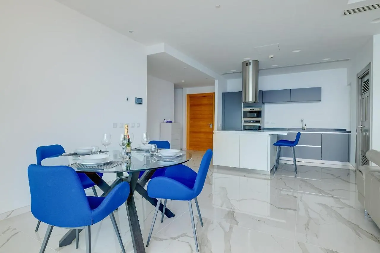 Super Luxury Apartment In Tigne Point, Amazing Sea Views Sliema