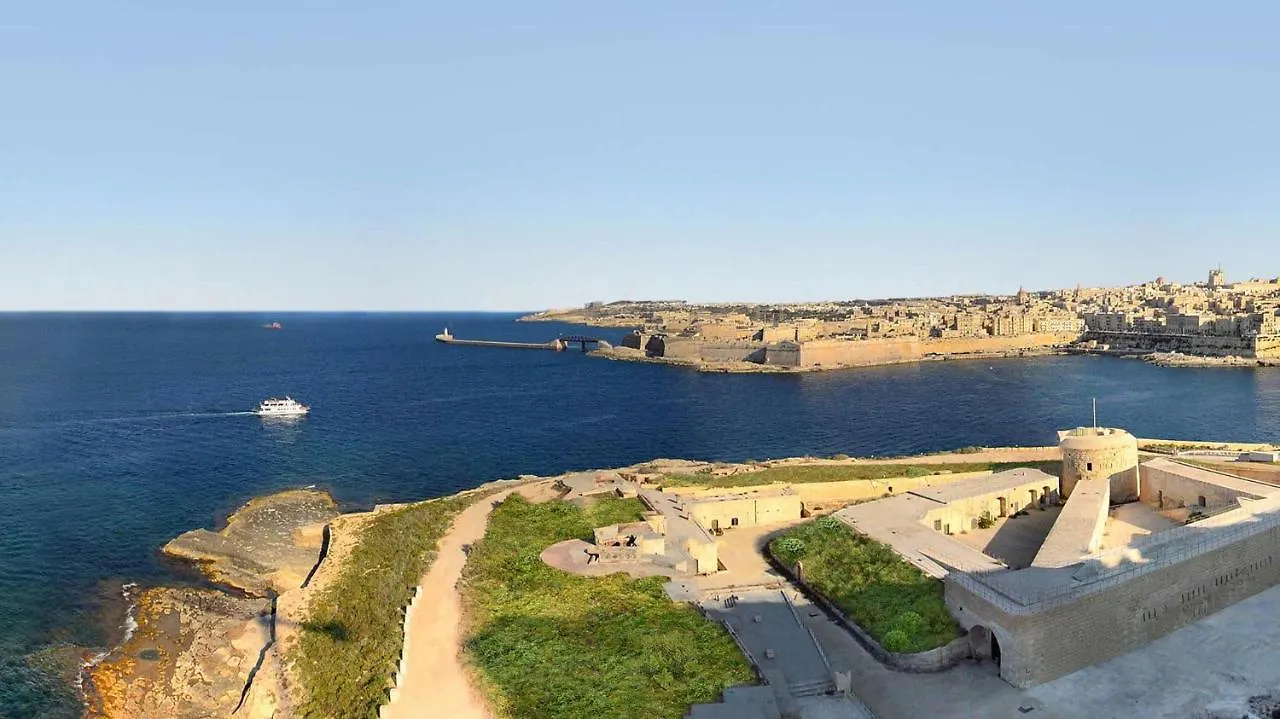 Super Luxury Apartment In Tigne Point, Amazing Sea Views Sliema Malta