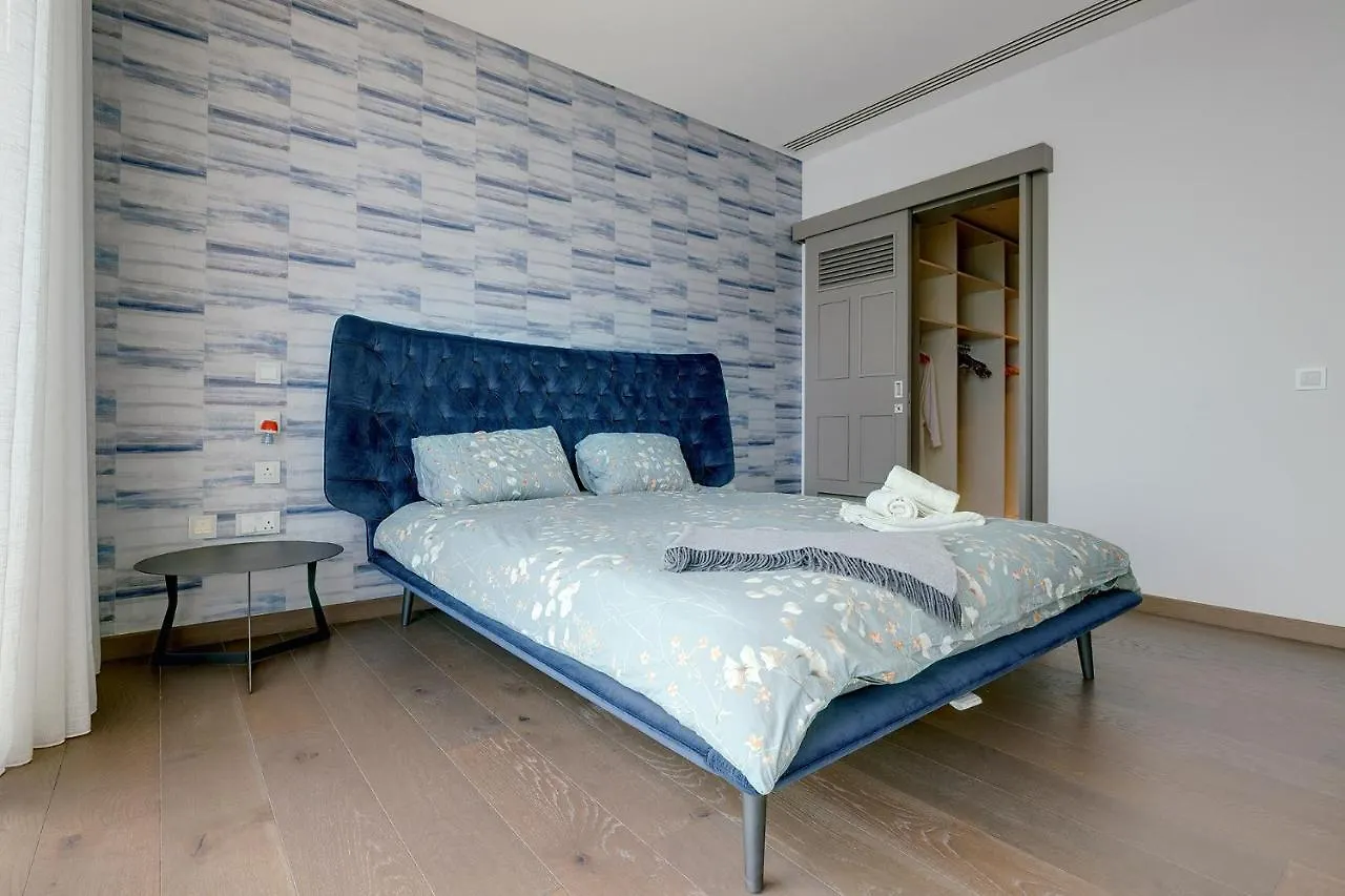 Super Luxury Apartment In Tigne Point, Amazing Sea Views Sliema