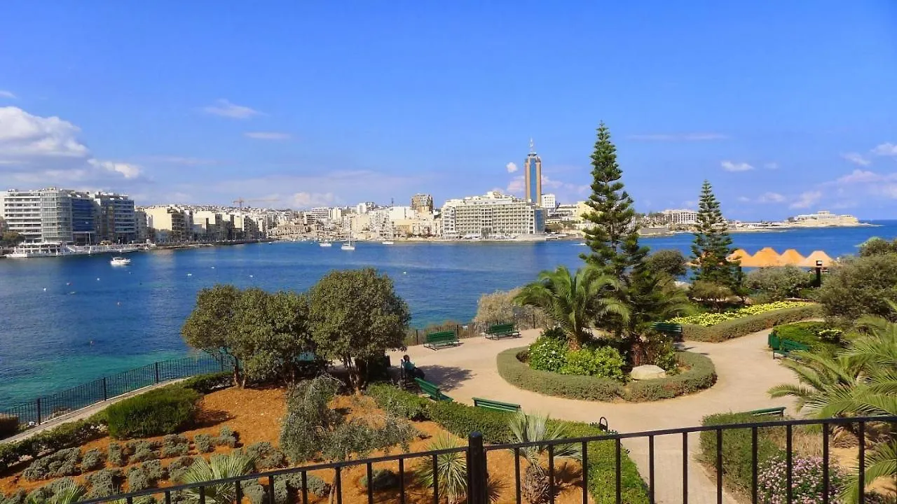 Super Luxury Apartment In Tigne Point, Amazing Sea Views Sliema