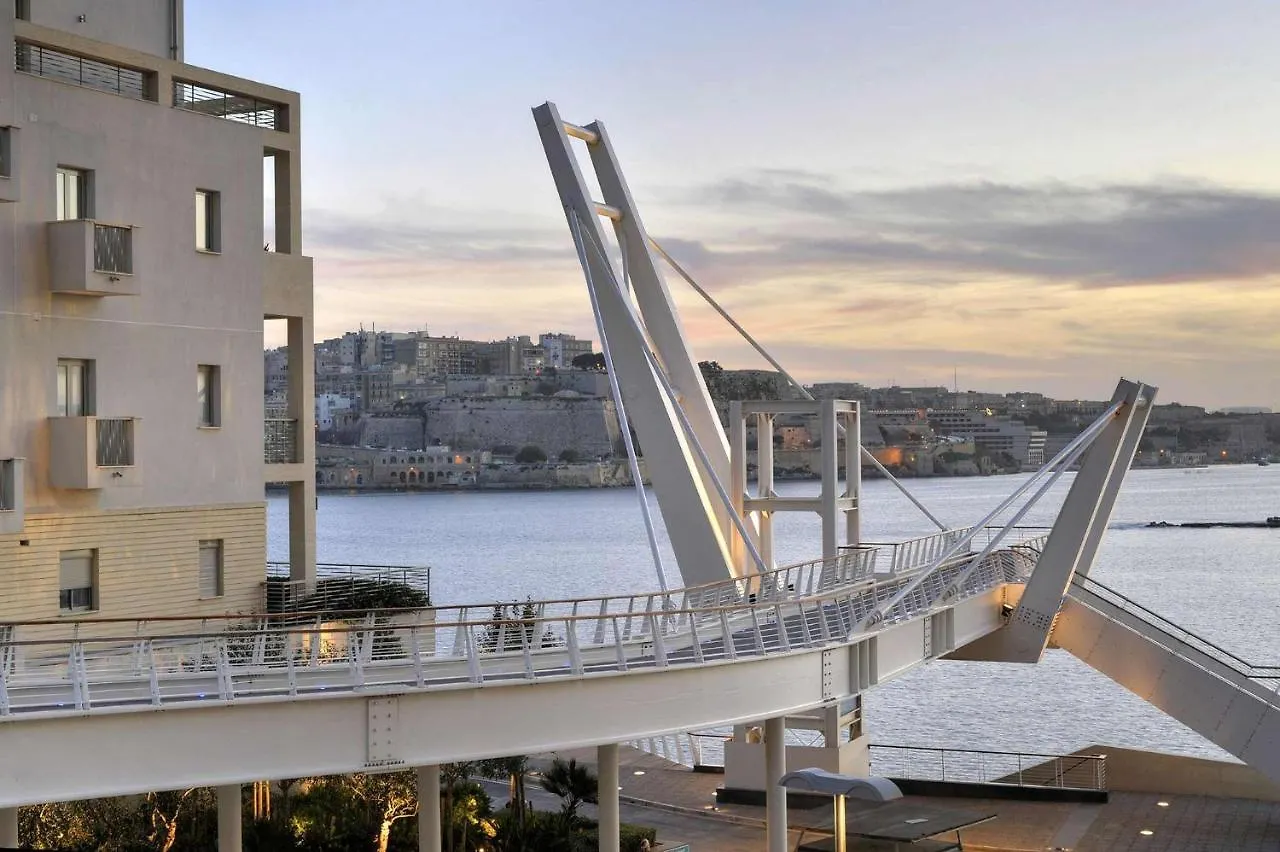Super Luxury Apartment In Tigne Point, Amazing Sea Views Sliema Malta