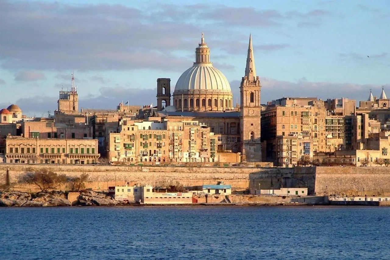 Super Luxury Apartment In Tigne Point, Amazing Sea Views Sliema Malta