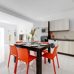 Modern Family Retreat In Gzira Sliema