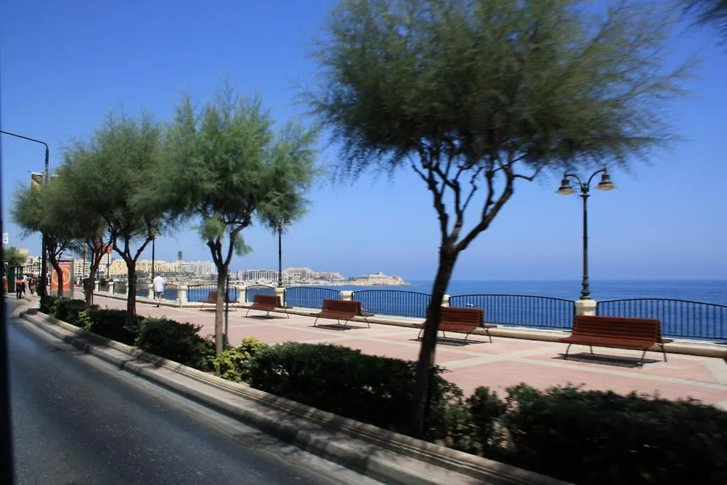 Super Luxury Apartment In Tigne Point, Amazing Sea Views Sliema Malta